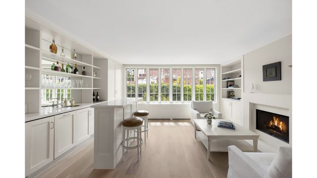 67 BEDFORD Street, New York City, NY 10014