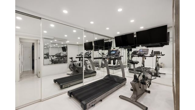 67 BEDFORD Street, New York City, NY 10014