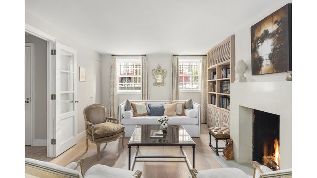 67 BEDFORD Street, New York City, NY 10014