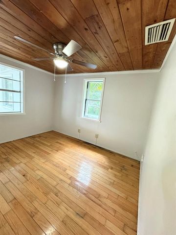 1901 S 34th Street, Fort Pierce, FL 34947