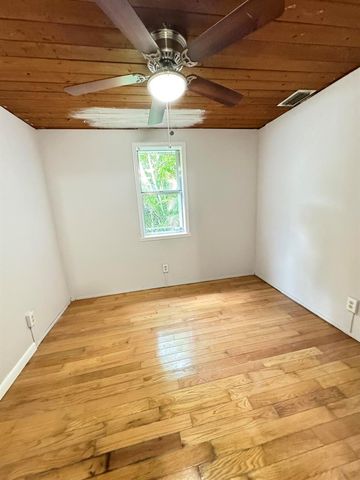1901 S 34th Street, Fort Pierce, FL 34947