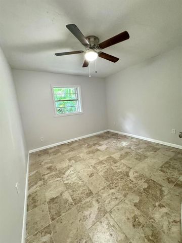1901 S 34th Street, Fort Pierce, FL 34947