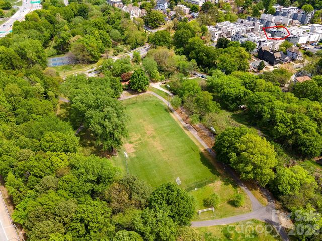 933 Westbrook Drive B, Charlotte, NC 28202