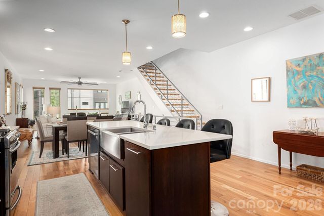 933 Westbrook Drive B, Charlotte, NC 28202