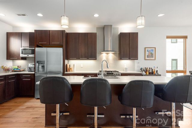 933 Westbrook Drive B, Charlotte, NC 28202