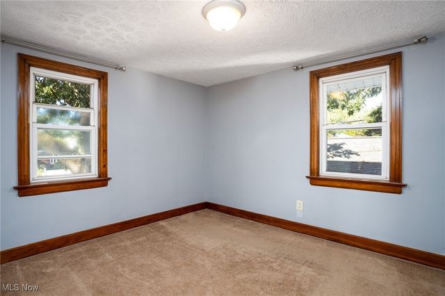 41 E Rosewood Avenue, Akron, OH 44301