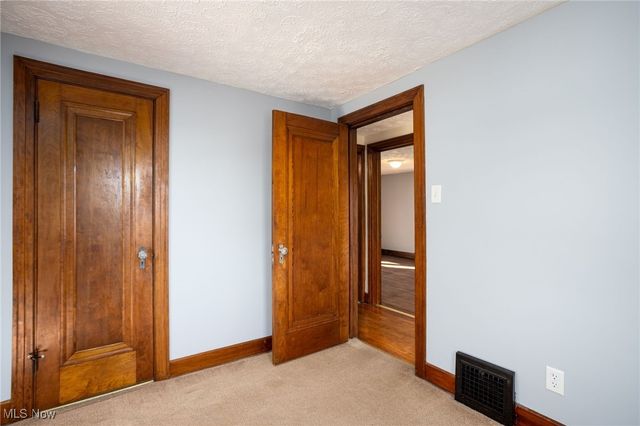 41 E Rosewood Avenue, Akron, OH 44301