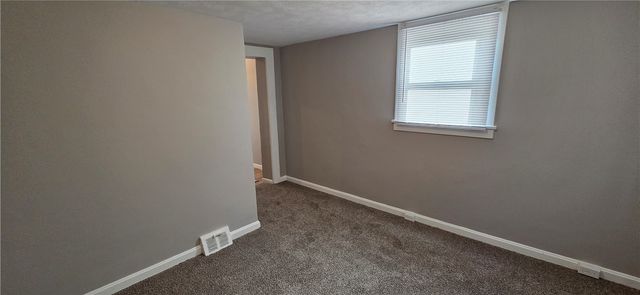 2017 Woodmont Ave, Arnold, PA 15068
