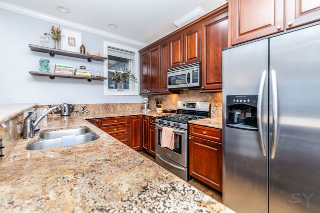 1116 W Hubbard Street 2W, Chicago, IL 60642