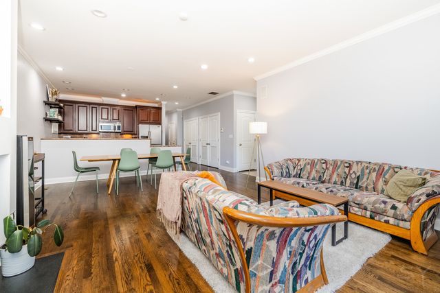 1116 W Hubbard Street 2W, Chicago, IL 60642