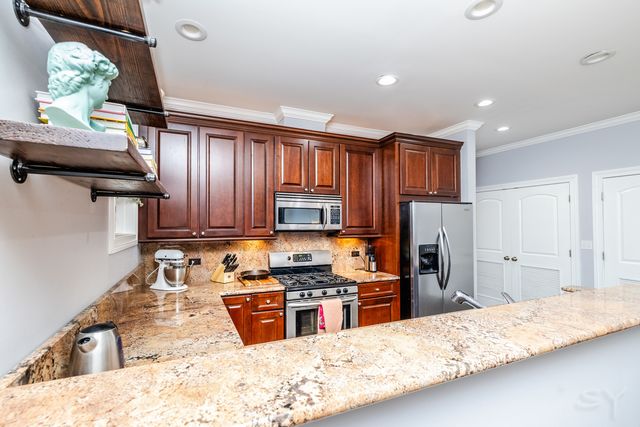 1116 W Hubbard Street 2W, Chicago, IL 60642