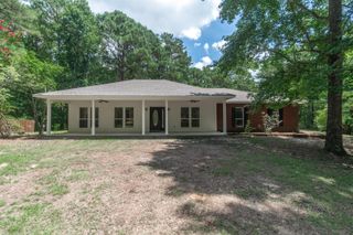 29 Westbrook Estates Dr., Sumrall, MS 39482