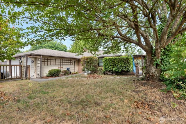 2202 S 120 Street, Burien, WA 98168