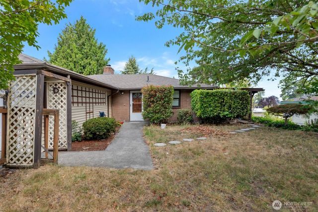 2202 S 120 Street, Burien, WA 98168