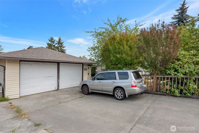 2202 S 120 Street, Burien, WA 98168