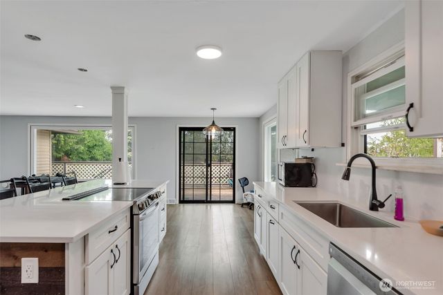 2202 S 120 Street, Burien, WA 98168