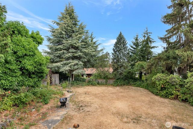 2202 S 120 Street, Burien, WA 98168