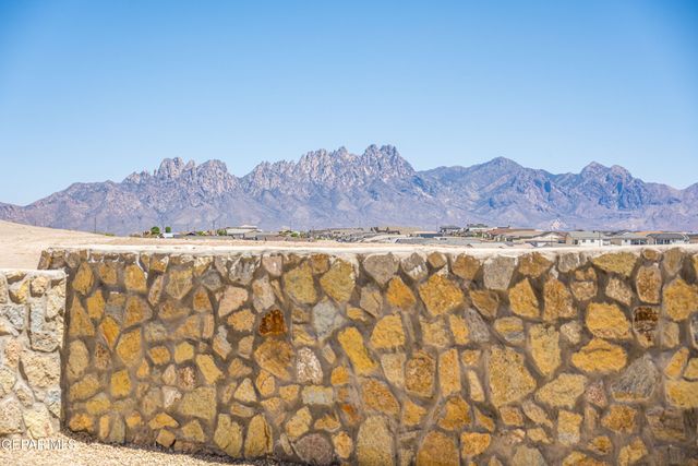 4756 Powder River Drive, Las Cruces, NM 88012