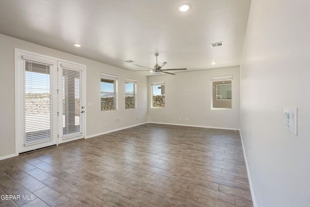 4756 Powder River Drive, Las Cruces, NM 88012