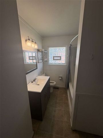 421 Merrymaid Drive, Englewood, OH 45322
