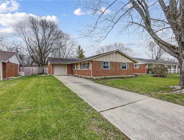 421 Merrymaid Drive, Englewood, OH 45322