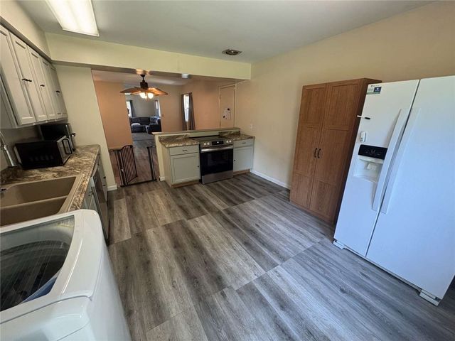 421 Merrymaid Drive, Englewood, OH 45322