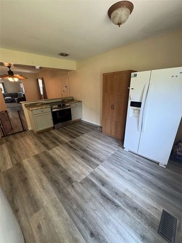 421 Merrymaid Drive, Englewood, OH 45322