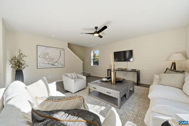234 GLENMORE LN, Keswick, VA 22947