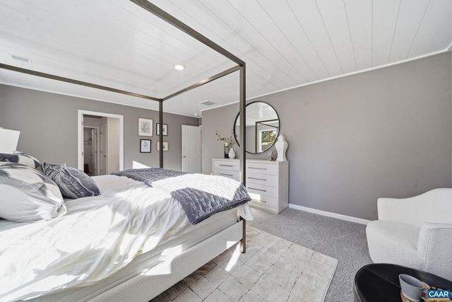234 GLENMORE LN, Keswick, VA 22947