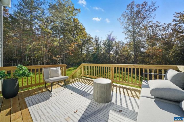 234 GLENMORE LN, Keswick, VA 22947