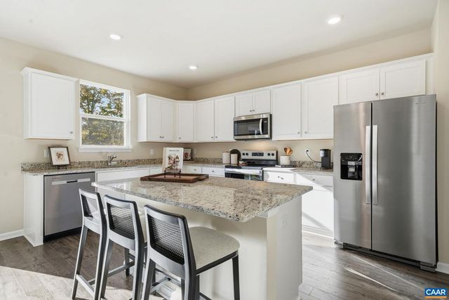 234 GLENMORE LN, Keswick, VA 22947