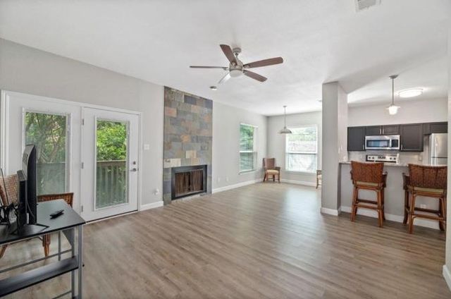 3011 Fruth ST 203, Austin, TX 78705