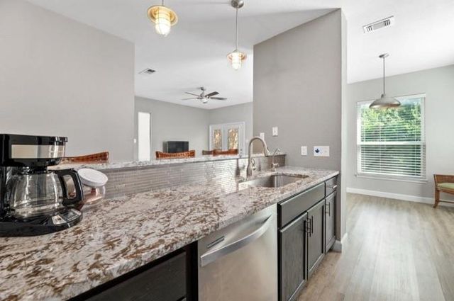 3011 Fruth ST 203, Austin, TX 78705
