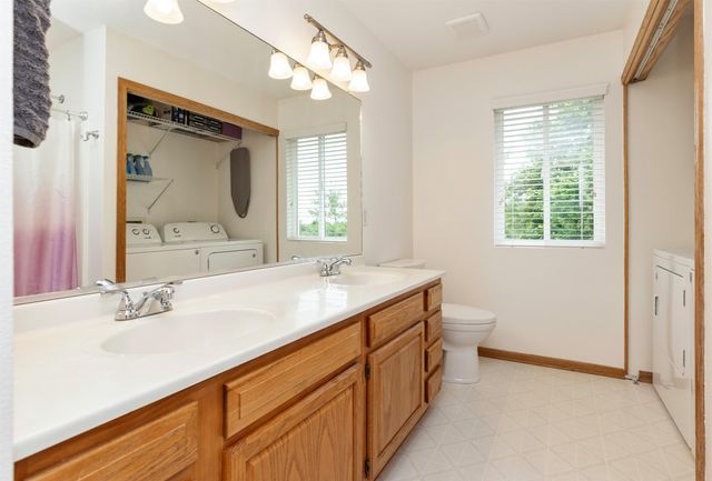 2723 145th Street, Urbandale, IA 50323
