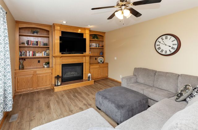 2723 145th Street, Urbandale, IA 50323