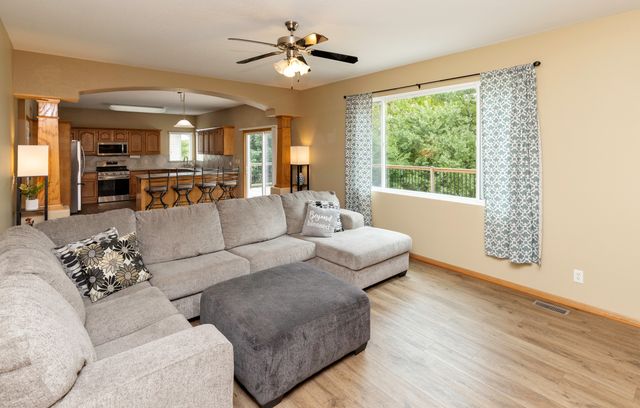 2723 145th Street, Urbandale, IA 50323