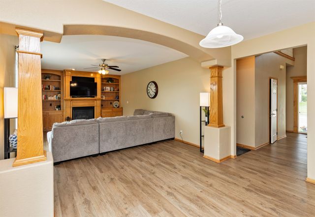 2723 145th Street, Urbandale, IA 50323