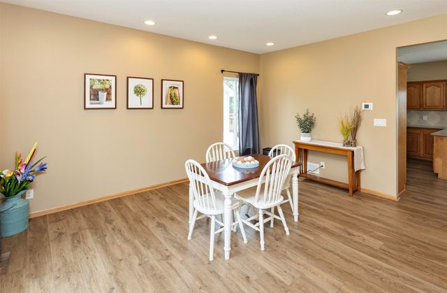 2723 145th Street, Urbandale, IA 50323