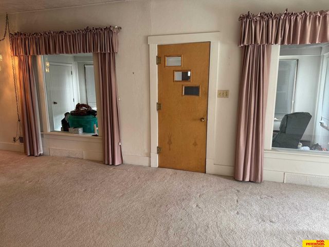 412 S 12th Street, Tekamah, NE 68061