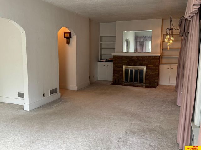 412 S 12th Street, Tekamah, NE 68061