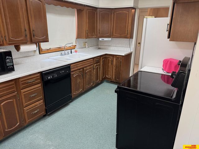 412 S 12th Street, Tekamah, NE 68061