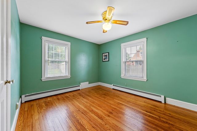 9 Auburn Rd, Beverly, MA 01915