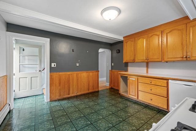 9 Auburn Rd, Beverly, MA 01915