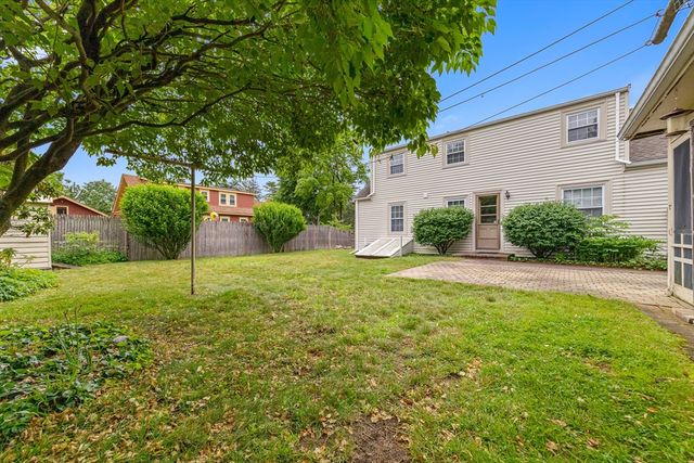 9 Auburn Rd, Beverly, MA 01915