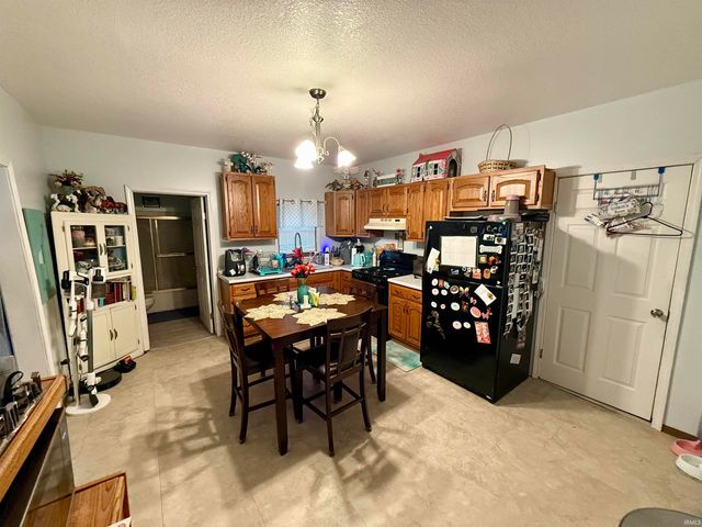 207 E Lisle Street, Kendallville, IN 46755