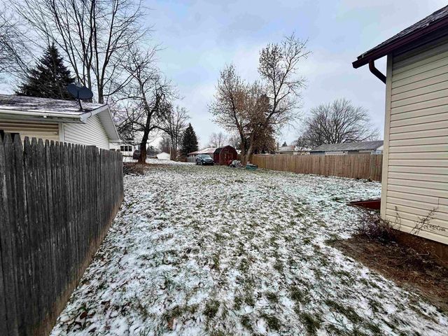 207 E Lisle Street, Kendallville, IN 46755