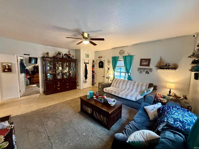 207 E Lisle Street, Kendallville, IN 46755