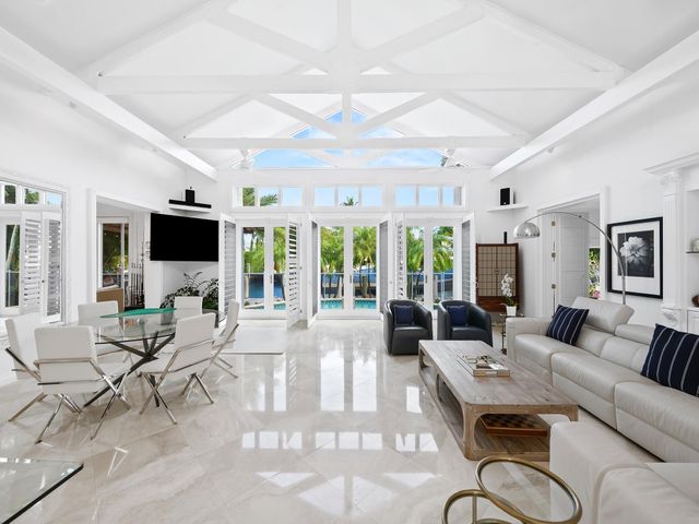 416 Isle Of Capri Drive, Fort Lauderdale, FL 33301