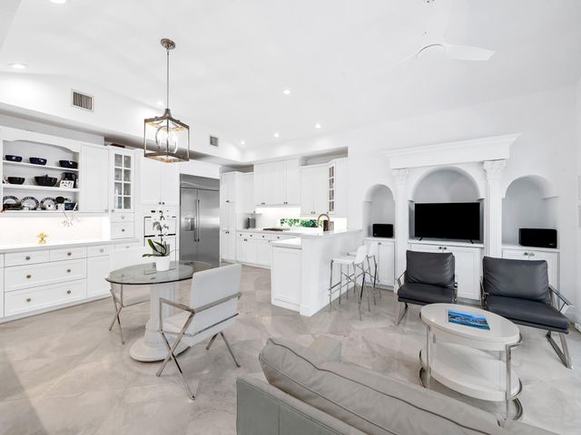 416 Isle Of Capri Drive, Fort Lauderdale, FL 33301