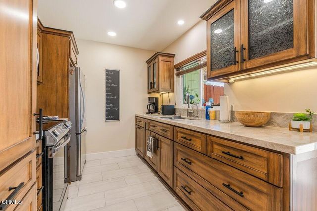 24 W Fiesta Green, Port Hueneme, CA 93041